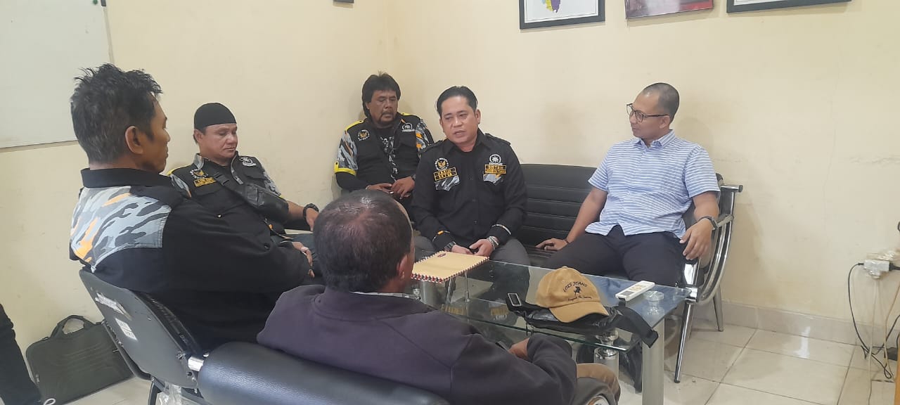 Ada Apa Dengan Kejari Jakarta Timur, LSM GMBI Pertanyakan Laporan Sejak 2024 Seperti Belum di Tindak Lanjuti
