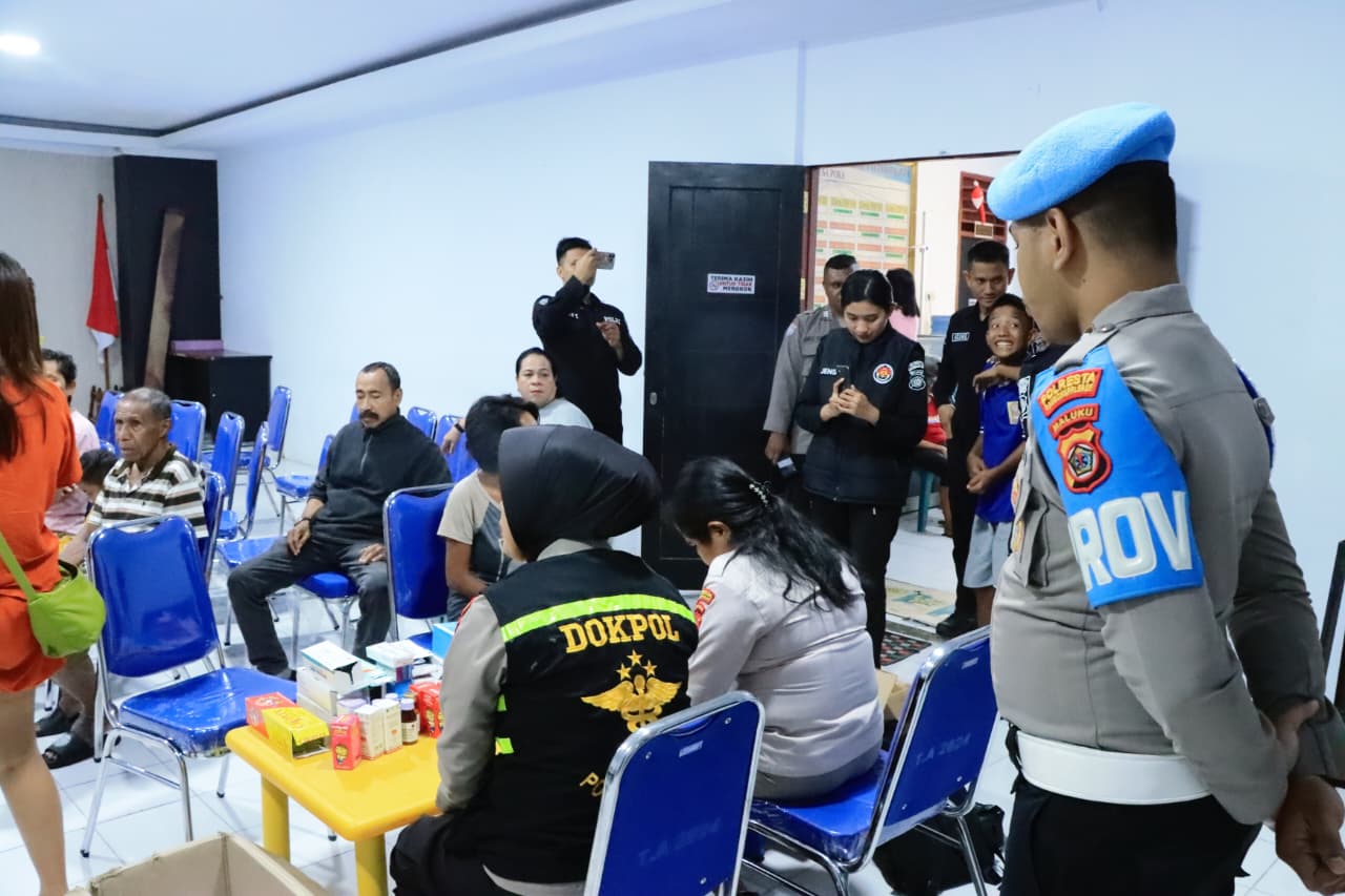 Kapolresta Ambon Pastikan Kesehatan Pengungsi Warga Hunuth Korban Penyerangan Warga Hitu Tetap Baik