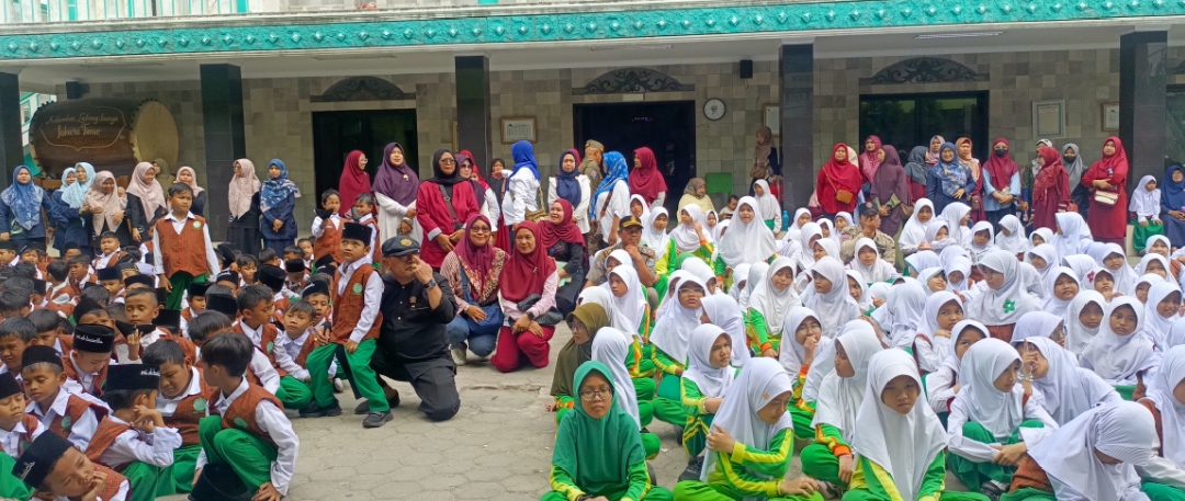 FKKS Jakarta Timur Berkolaborasi Bersama BPBD dan Satpol PP Lubang Buaya Gelar Edukasi Mitigasi Bencana Gempa, Stop Bullying, Stop Tawuran dan Bahaya Psikotropika