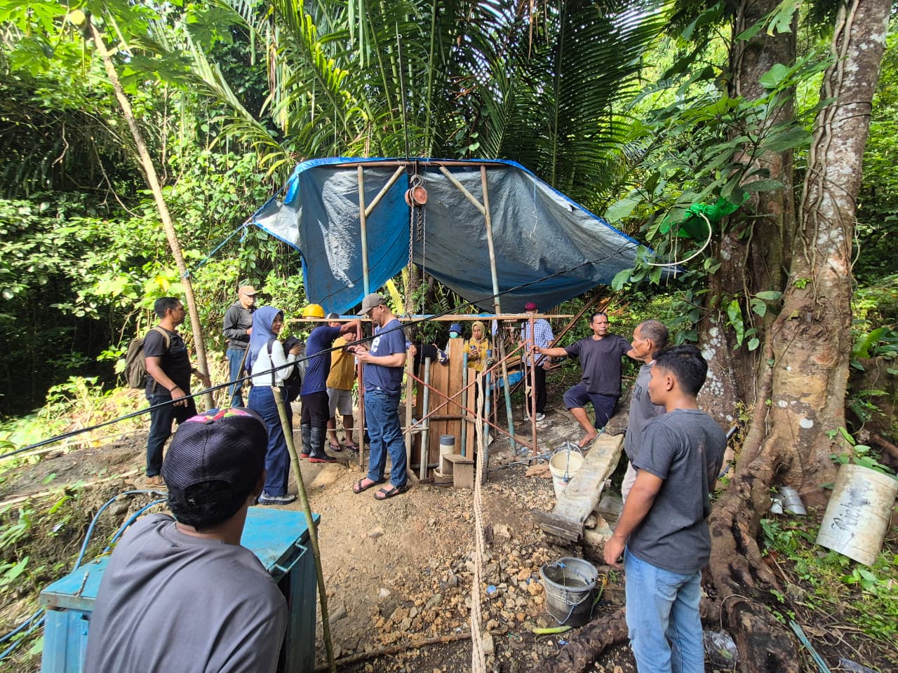 Tim BPK dan Penyidik Tipikor Polda Maluku On the spot Proyek Air Bersih “Gagal” Senilai Rp. 6,17 Miliar di Dusun Siwang