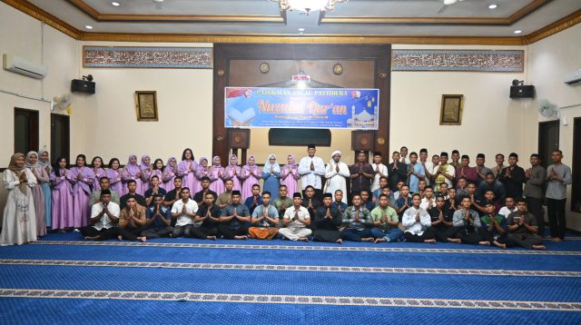 Malam Nuzulul Quran dan Bukber Lanud Pattimura, Danlanud Beri Santunan Untuk Anak Yatim