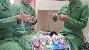 Persit KCK Cabang I Sintelad PG Mabesad Kembangkan Kerajinan Tangan Rajut Kreatif