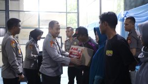 Sespimma Polri Angkatan 75 Bagi Sembako dan Santuni Anak Yatim di Polres Sumedang