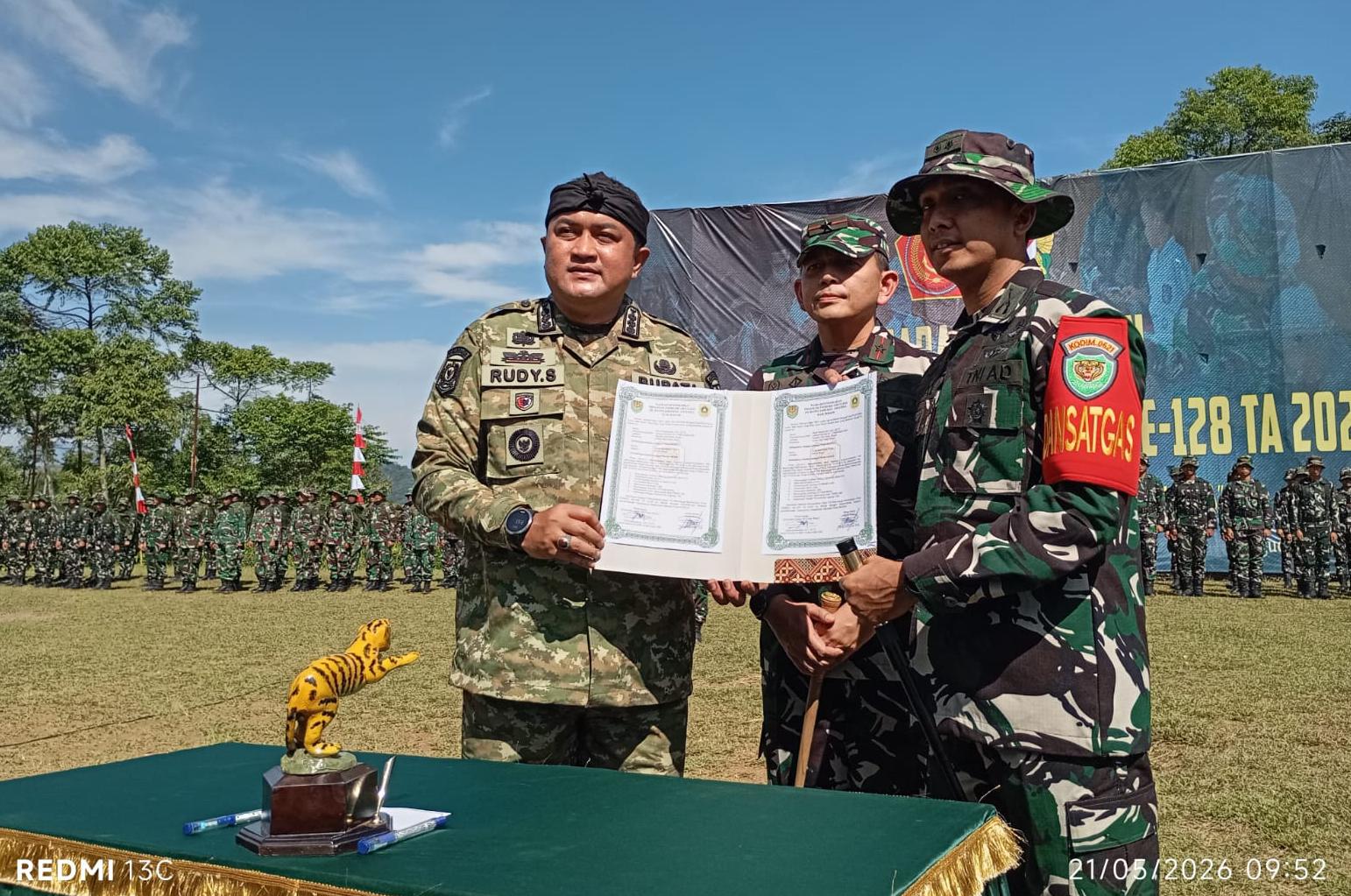Pangdam III/Siliwangi Diwakili Danrem Resmi Tutup TMMD ke-128 Kodim 0621/Kabupaten Bogor