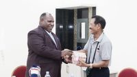Peduli Kesiapan Kontingen, Bupati Jayawijaya Salurkan Bantuan Rp200 Juta bagi Tim Pesparawi